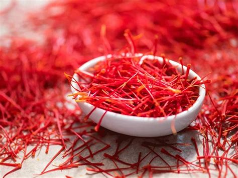 Saffron là gì? Những công dụng tuyệt vời của nhụy hoa nghệ tây cho sức khỏe và sắc đẹp
