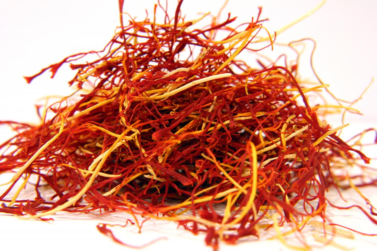 Saffron - Vàng đỏ cho sức khỏe và sắc đẹp